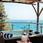 Nocleg ze śniadaniem Luxury With Stunning Sea View In