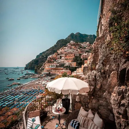 Luxury With Stunning Sea View In Bed & Breakfast Positano