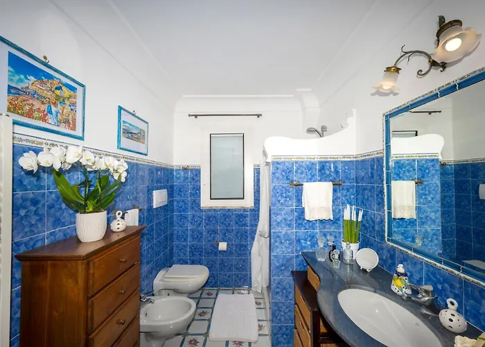 Luxury Suite With Stunning Sea View In Positano Bed and breakfast